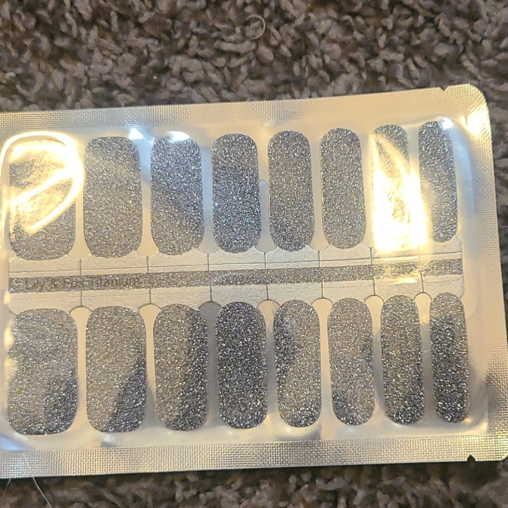 Nail 💅 Wraps - Picture 1 of 1